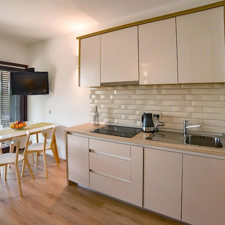 Premium Oaza Apartment Primošten Exterior foto