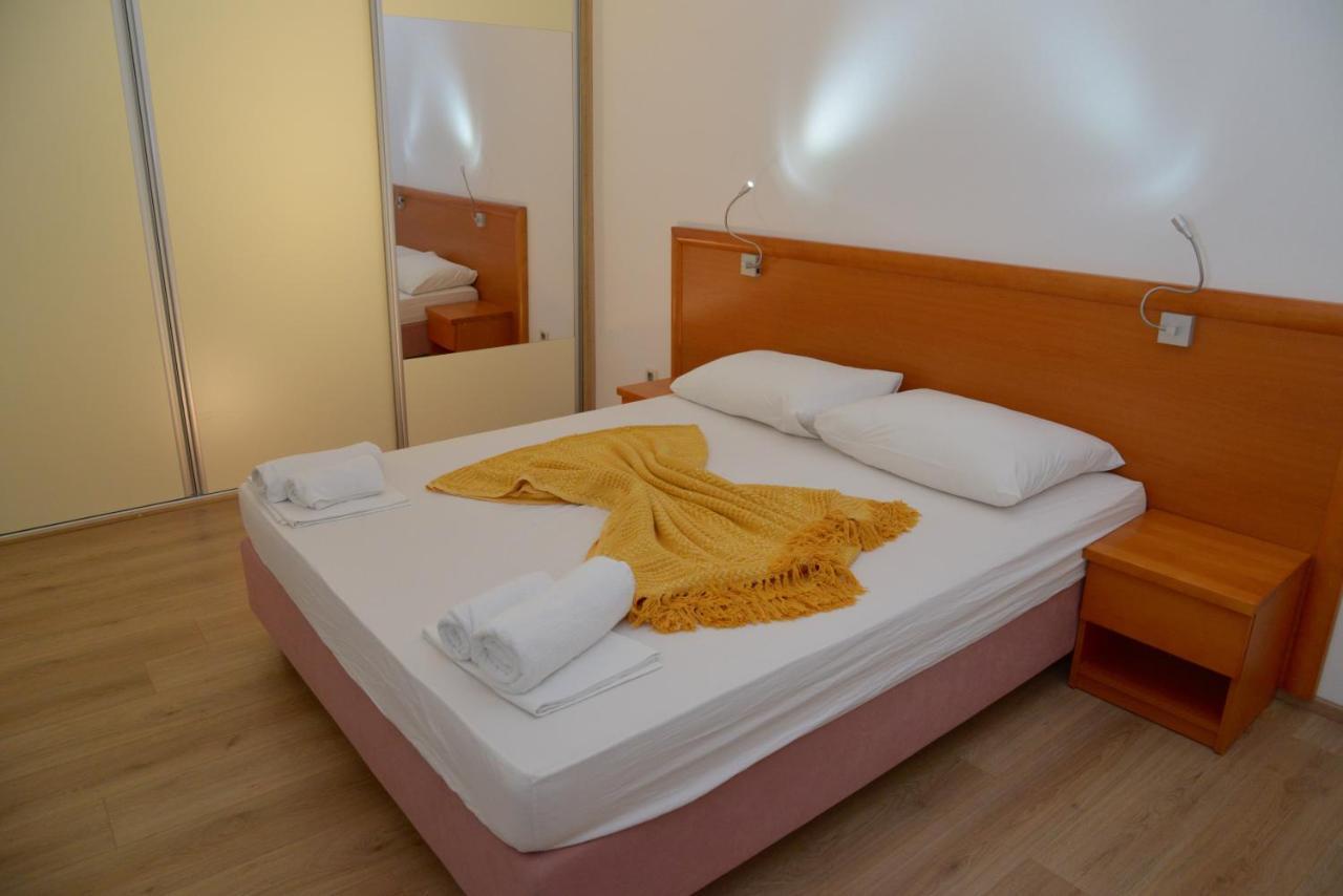 Premium Oaza Apartment Primošten Exterior foto